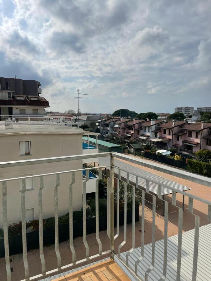 Condominio Michelangelo-Solo Per Famiglie- Walterigato Apartments Lido di Jesolo Zewnętrze zdjęcie